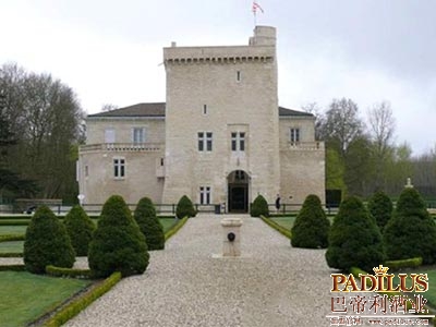 拉图嘉利酒庄（Chateau La Tour Carnet）